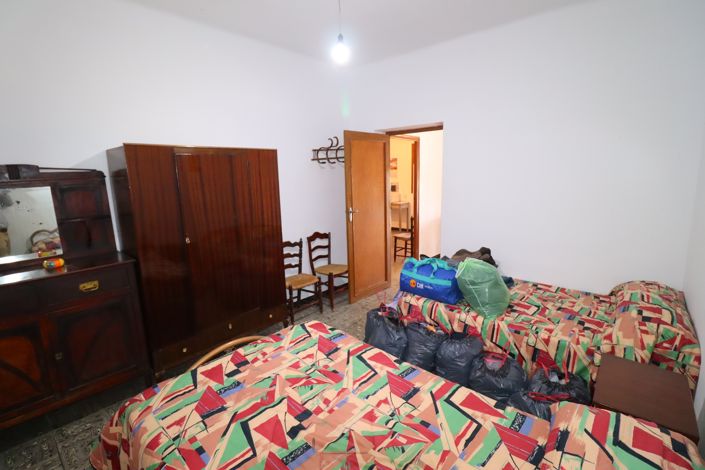 Image No.24-3 Bed Country House for sale