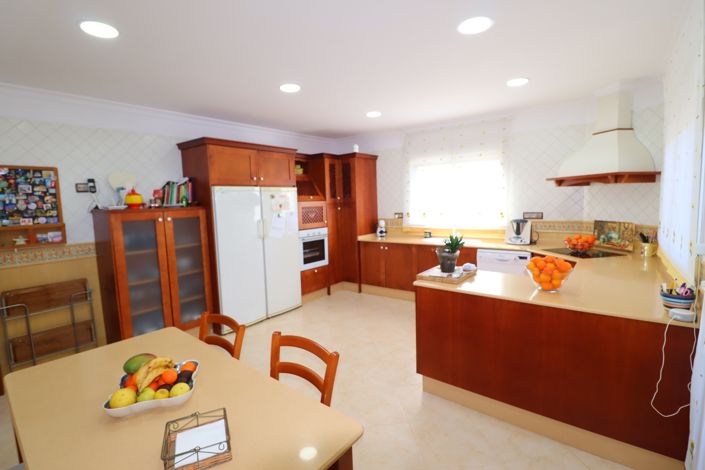 Image No.18-4 Bed Villa for sale