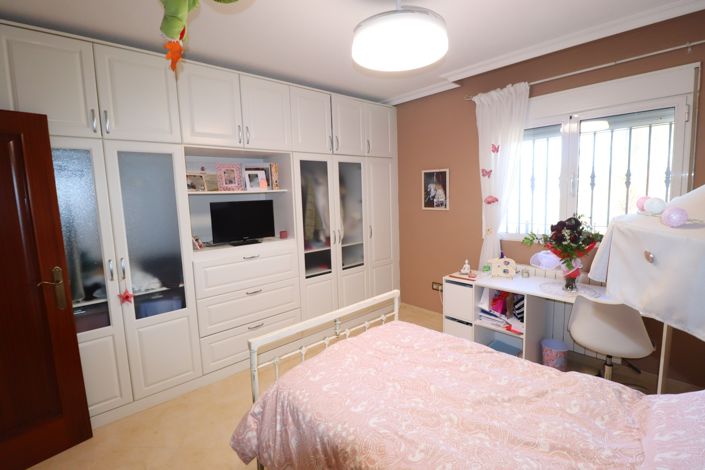 Image No.23-4 Bed Villa for sale