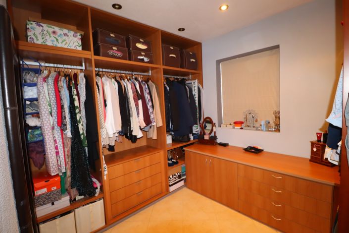 Image No.34-4 Bed Villa for sale