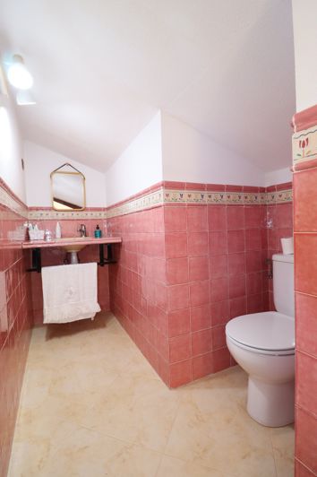 Image No.41-4 Bed Villa for sale