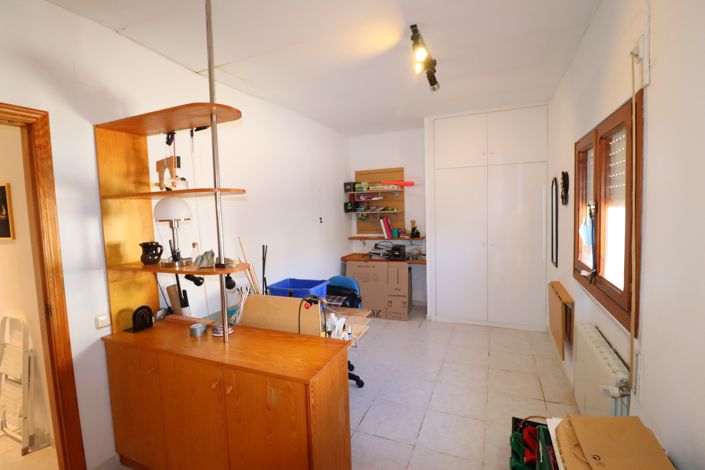 Image No.19-5 Bed Country House for sale