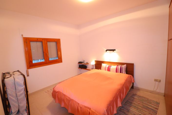 Image No.40-5 Bed Country House for sale