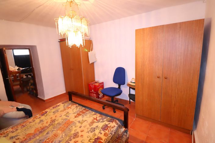 Image No.17-3 Bed Country House for sale