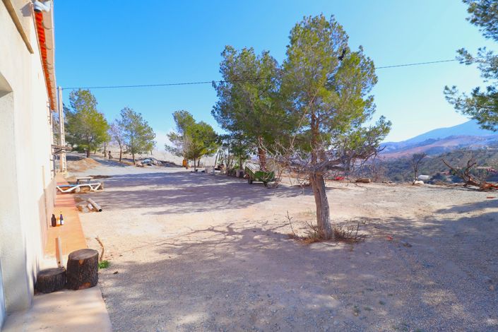 Image No.23-3 Bed Country House for sale