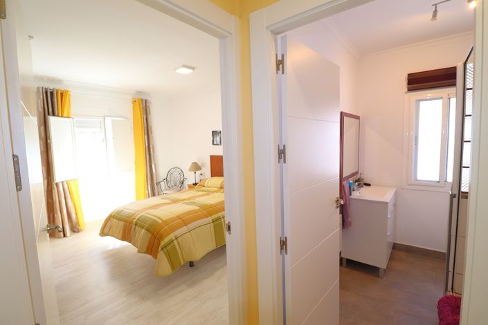 Image No.14-3 Bed Country House for sale