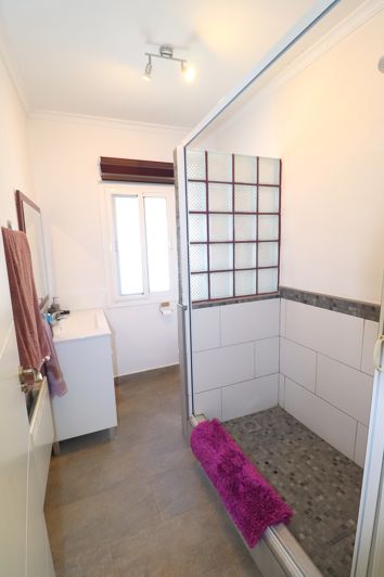 Image No.19-3 Bed Country House for sale