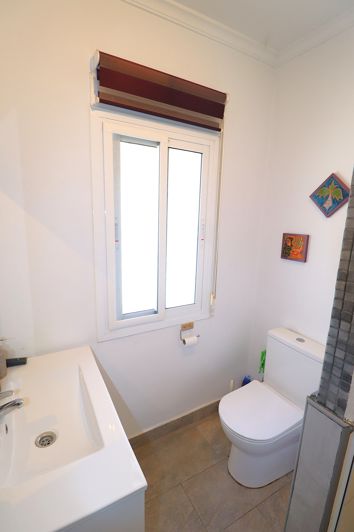 Image No.20-3 Bed Country House for sale