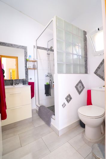 Image No.38-3 Bed Country House for sale