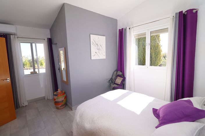 Image No.40-3 Bed Country House for sale