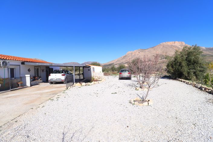 Image No.50-3 Bed Country House for sale