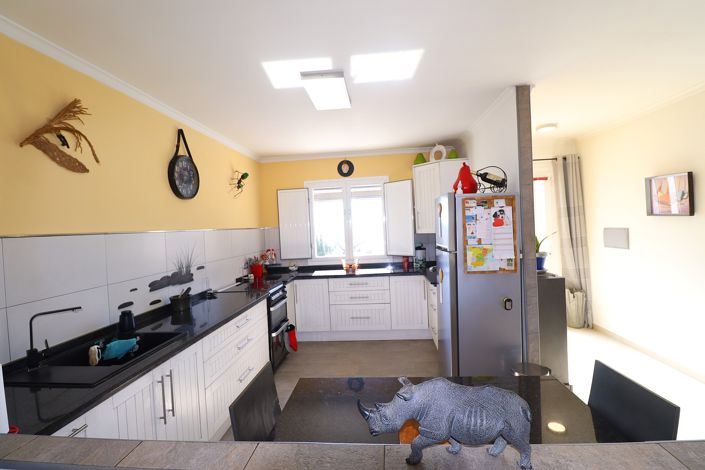 Image No.8-3 Bed Country House for sale