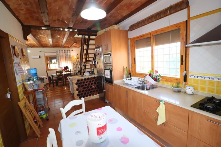 Image No.19-6 Bed Country House for sale