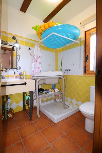 Image No.31-6 Bed Country House for sale