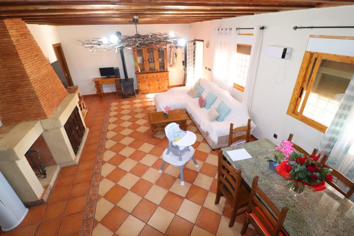 Image No.37-6 Bed Country House for sale