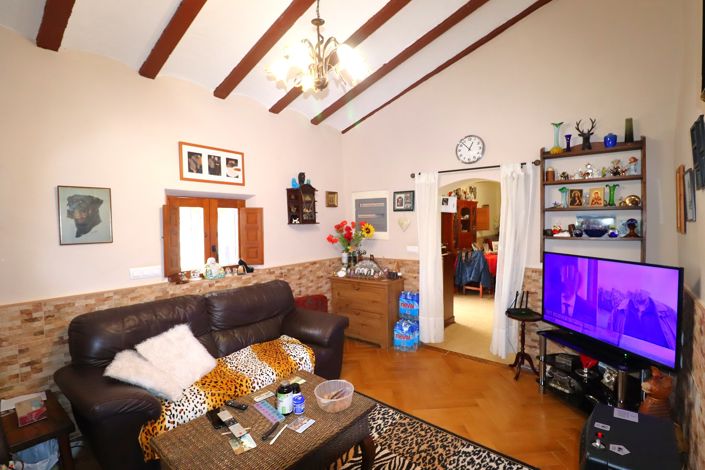 Image No.13-3 Bed Country House for sale