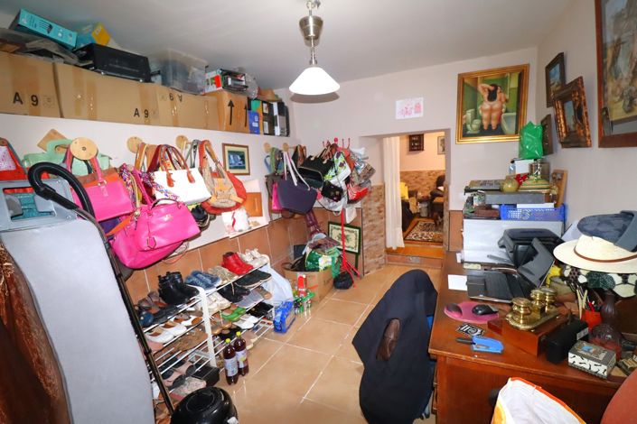 Image No.15-3 Bed Country House for sale