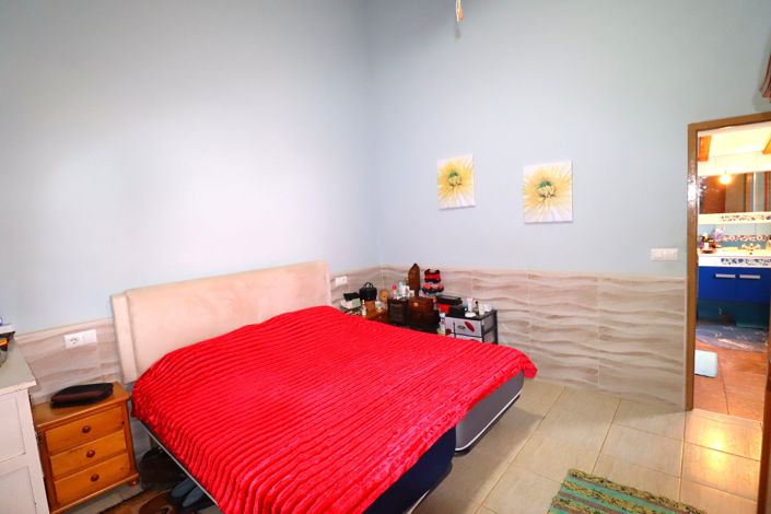 Image No.26-3 Bed Country House for sale