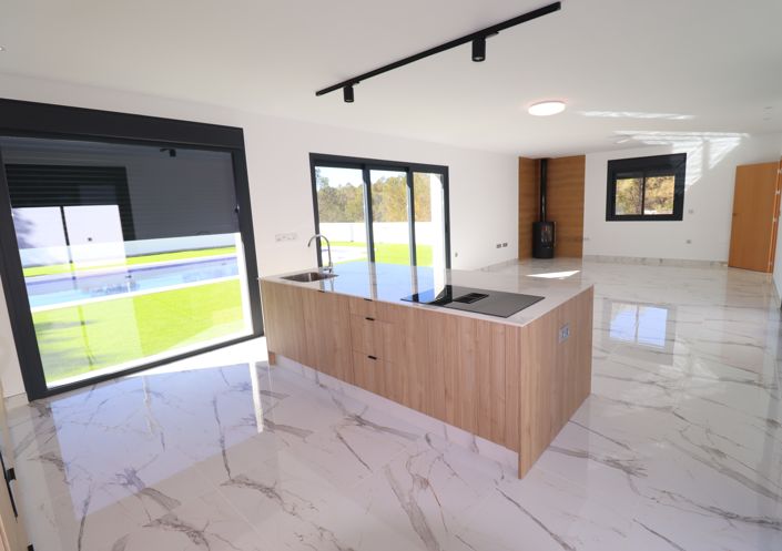 Image No.11-3 Bed Villa for sale