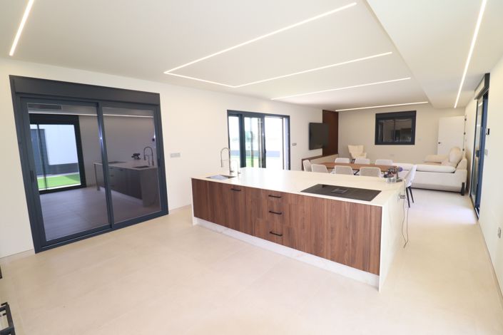 Image No.13-3 Bed Villa for sale