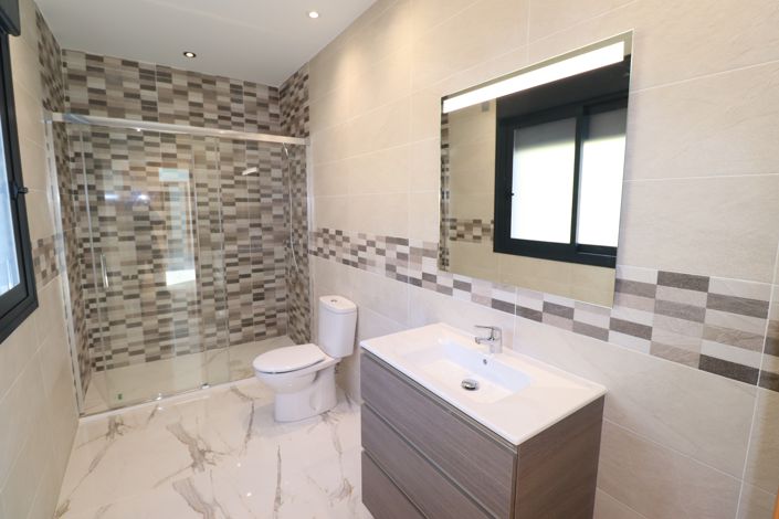 Image No.18-3 Bed Villa for sale