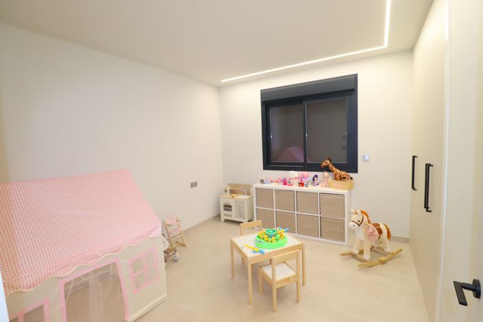 Image No.20-3 Bed Villa for sale