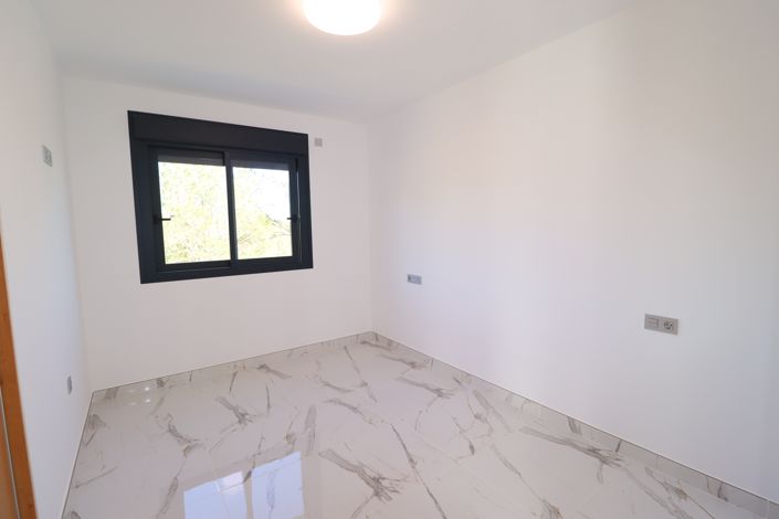 Image No.21-3 Bed Villa for sale