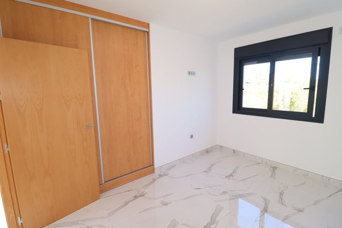 Image No.23-3 Bed Villa for sale