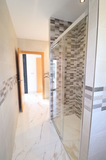 Image No.25-3 Bed Villa for sale