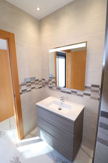 Image No.28-3 Bed Villa for sale