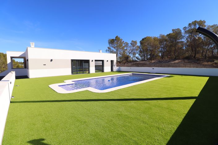 Image No.3-3 Bed Villa for sale