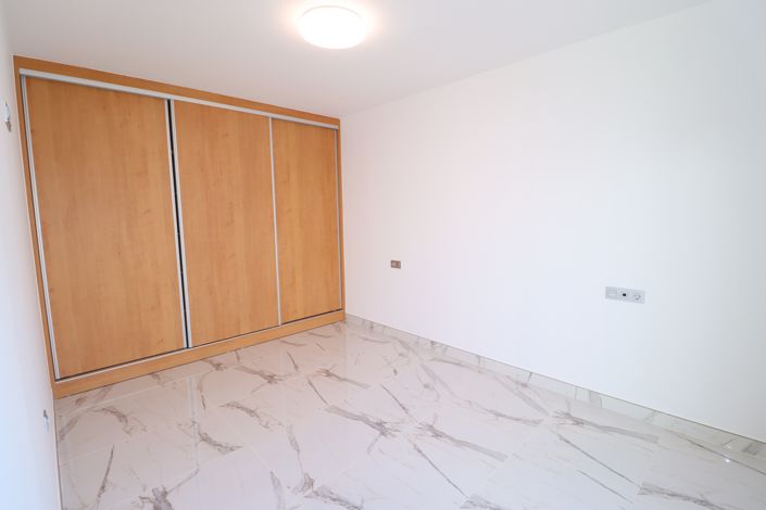 Image No.30-3 Bed Villa for sale