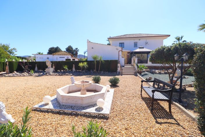 Image No.5-Villa de 5 chambres à vendre à Lorca