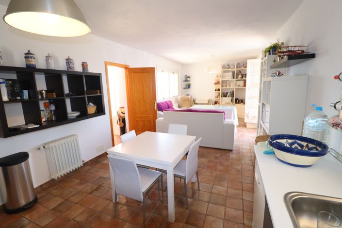 Image No.12-3 Bed Country House for sale