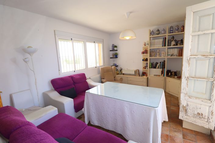 Image No.15-3 Bed Country House for sale