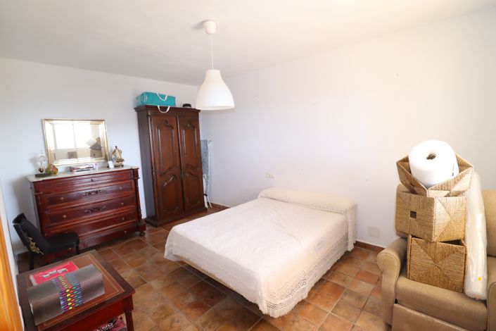 Image No.21-3 Bed Country House for sale