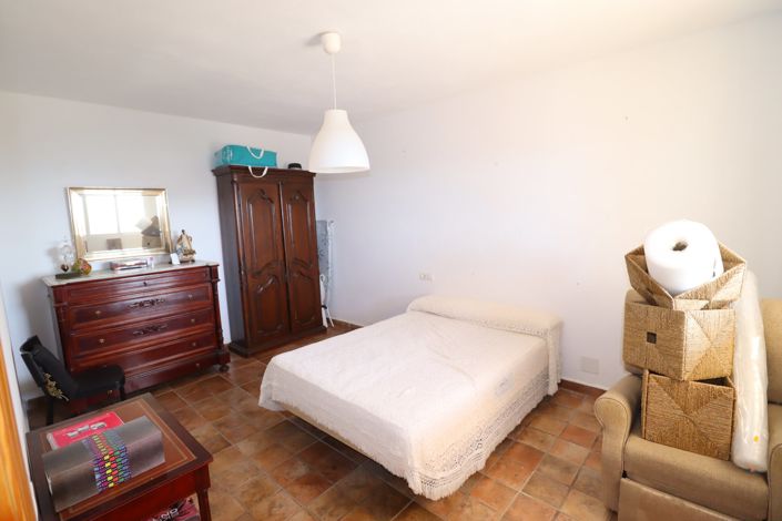 Image No.21-3 Bed Country House for sale