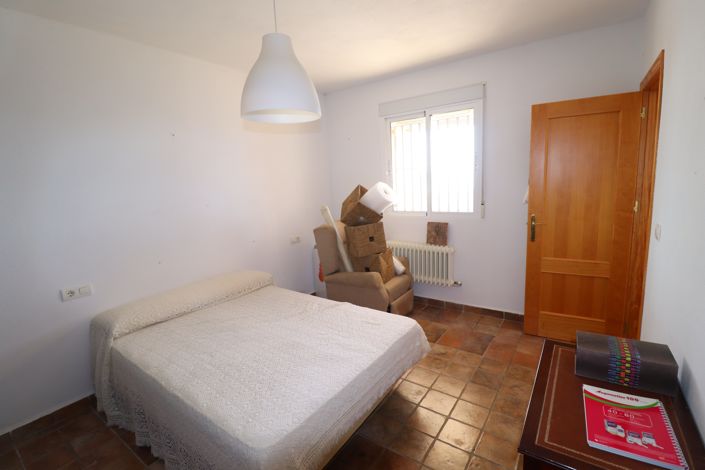 Image No.23-3 Bed Country House for sale