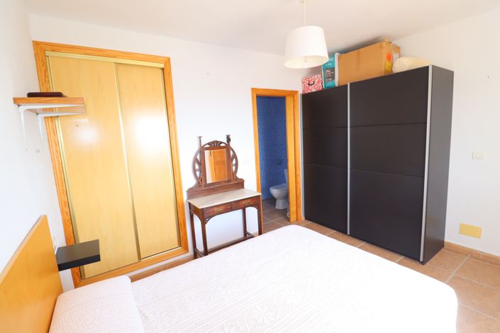 Image No.28-3 Bed Country House for sale