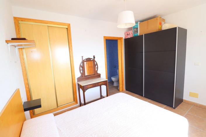 Image No.28-3 Bed Country House for sale