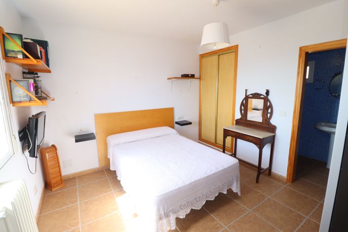Image No.29-3 Bed Country House for sale