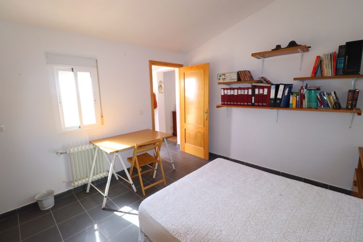 Image No.33-3 Bed Country House for sale