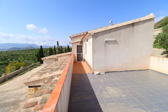 Image No.38-3 Bed Country House for sale