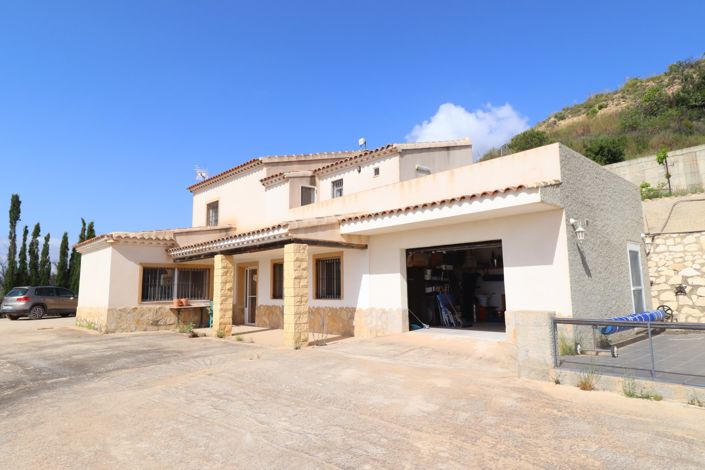 Image No.44-3 Bed Country House for sale
