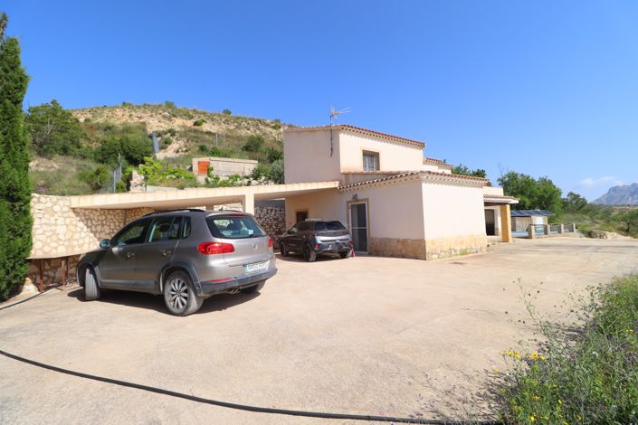 Image No.8-3 Bed Country House for sale