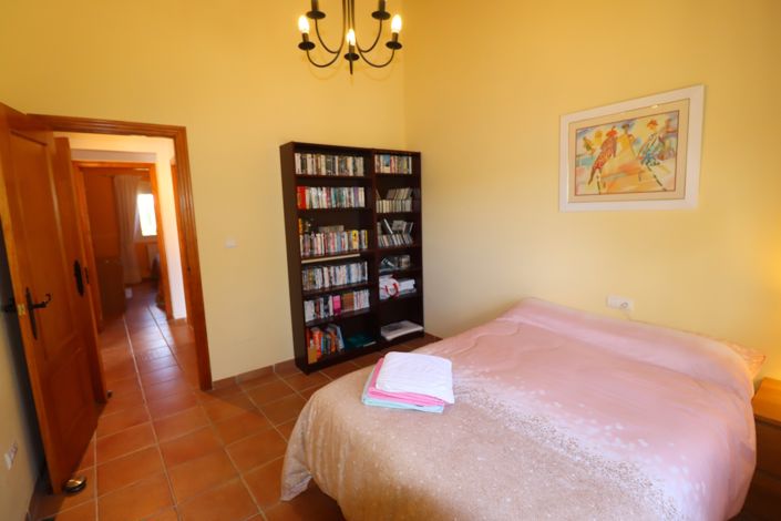 Image No.39-3 Bed Villa for sale