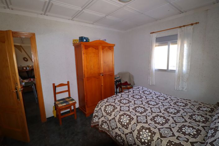 Image No.20-3 Bed Country House for sale