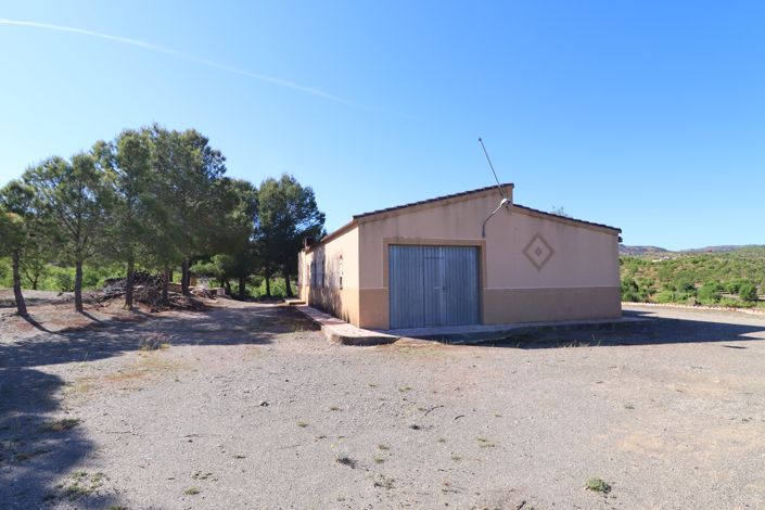 Image No.29-3 Bed Country House for sale