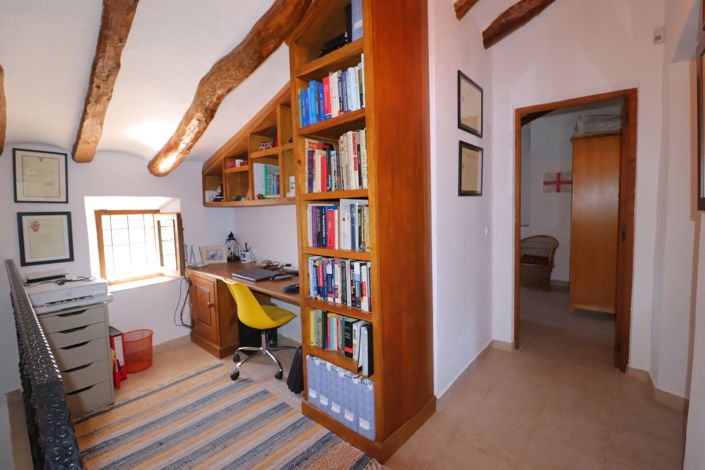 Image No.26-8 Bed Cortijo for sale
