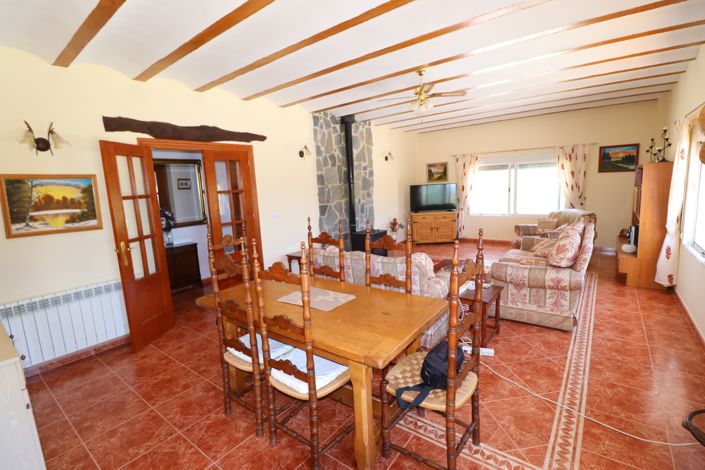 Image No.19-4 Bed Country House for sale